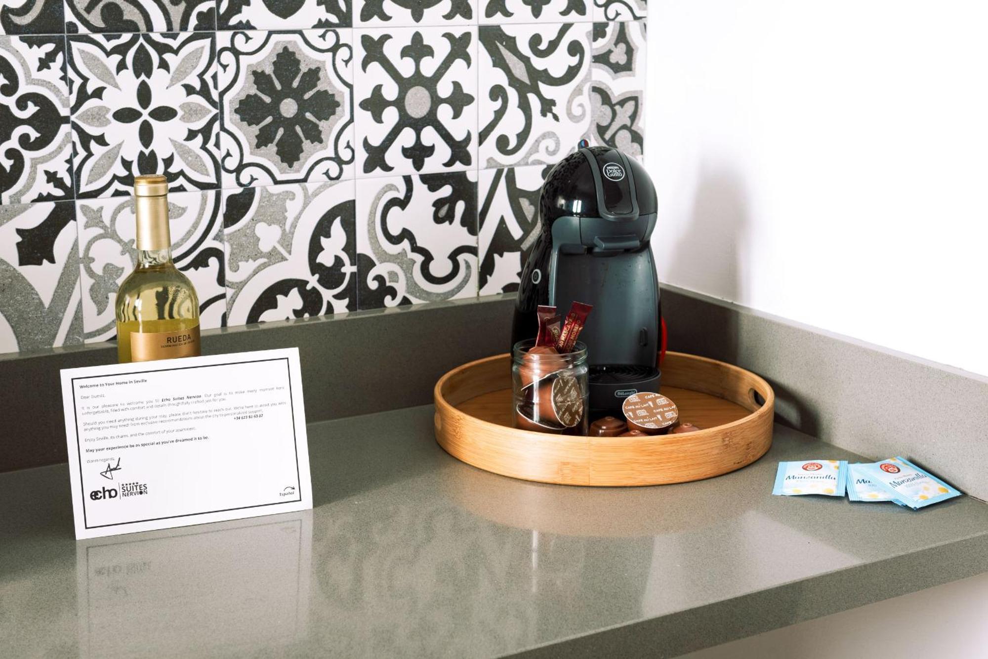 Echo Suites Nervion Sevilla Kültér fotó